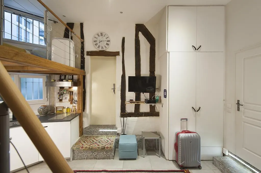 Saint Paul Apartment